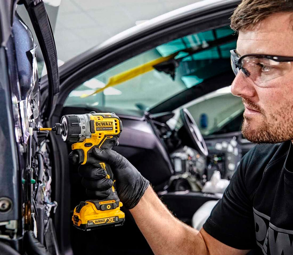 Шуруповерт аккумуляторный DEWALT DCF601D2 10.8В 2.0Ач-5