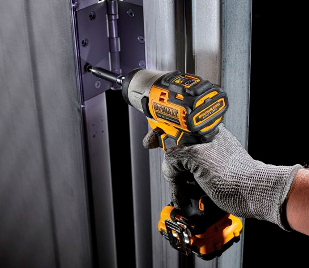 Mașină de înșurubat cu acumulator DEWALT DCF801D2-QW 12V 2.0Ah-4