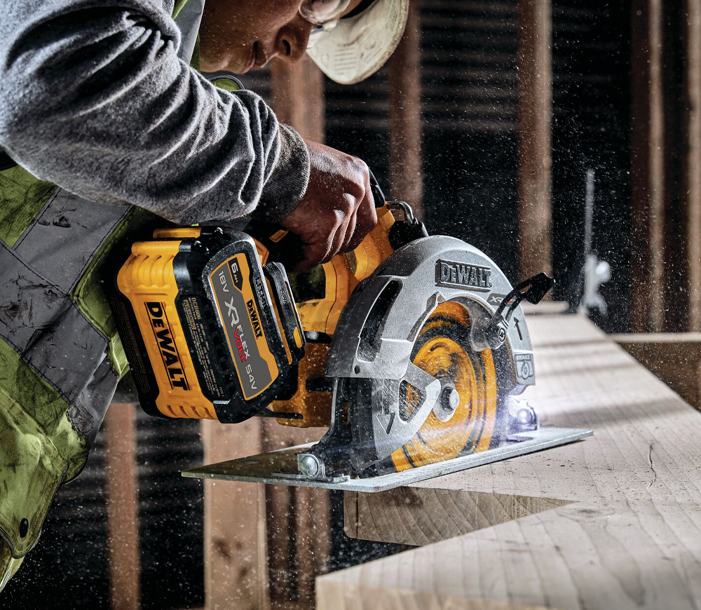 Дисковая пила аккумуляторная (без аккумуляторов) DEWALT DCS573NT 190мм 54В-5