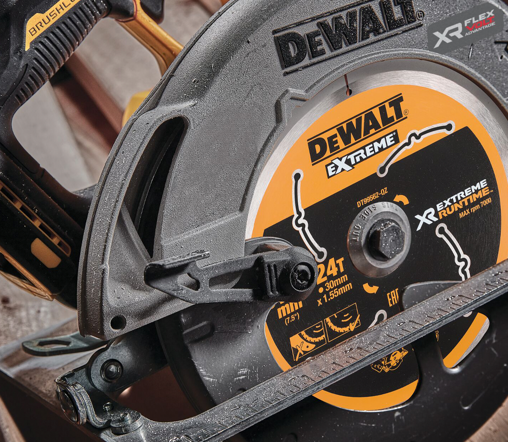 Дисковая пила аккумуляторная (без аккумуляторов) DEWALT DCS573NT 190мм 54В-7