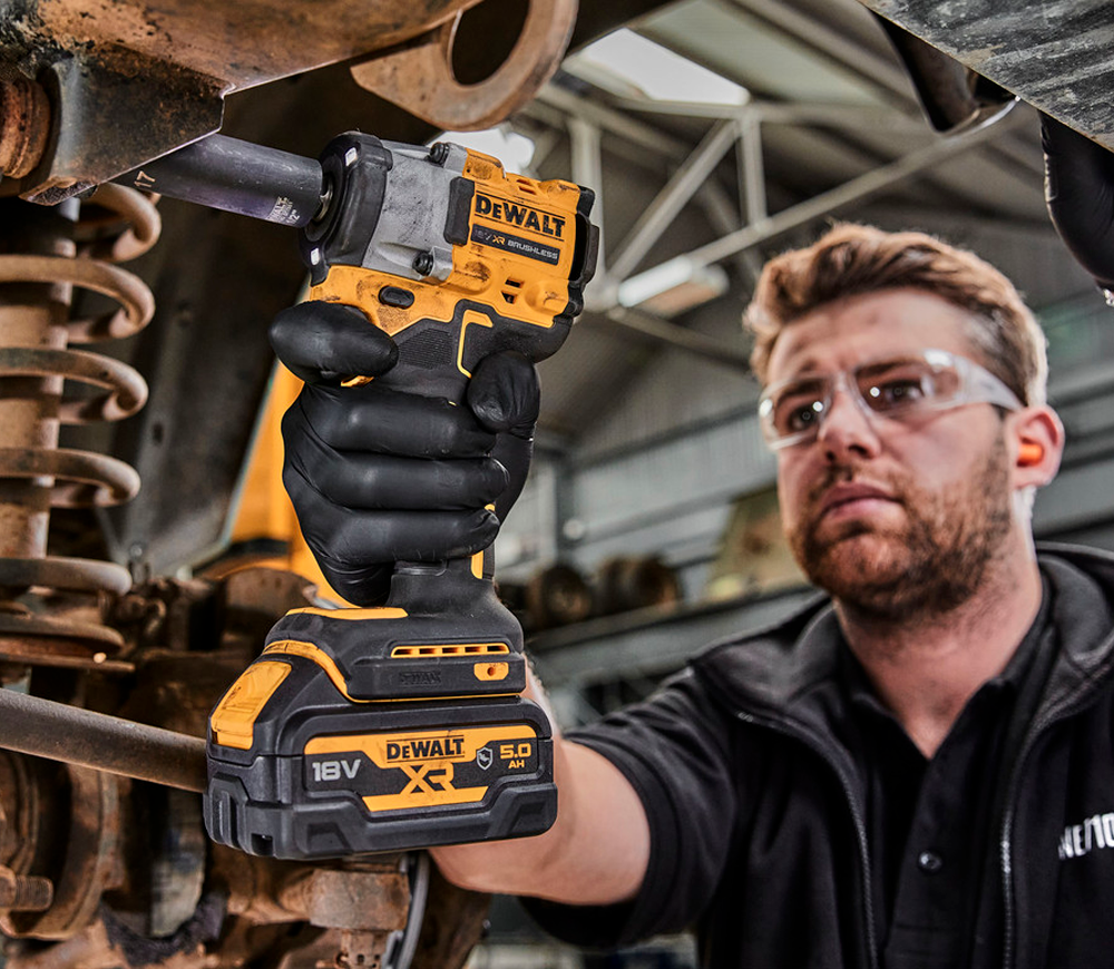 Mașină de înșurubat cu impact DEWALT DCF921N-XJ 18V-5
