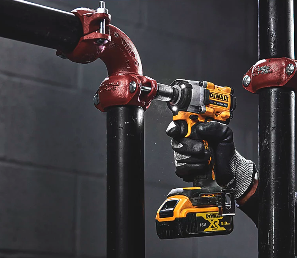Гайковерт аккумуляторный DEWALT DCF922N-XJ 18В-6