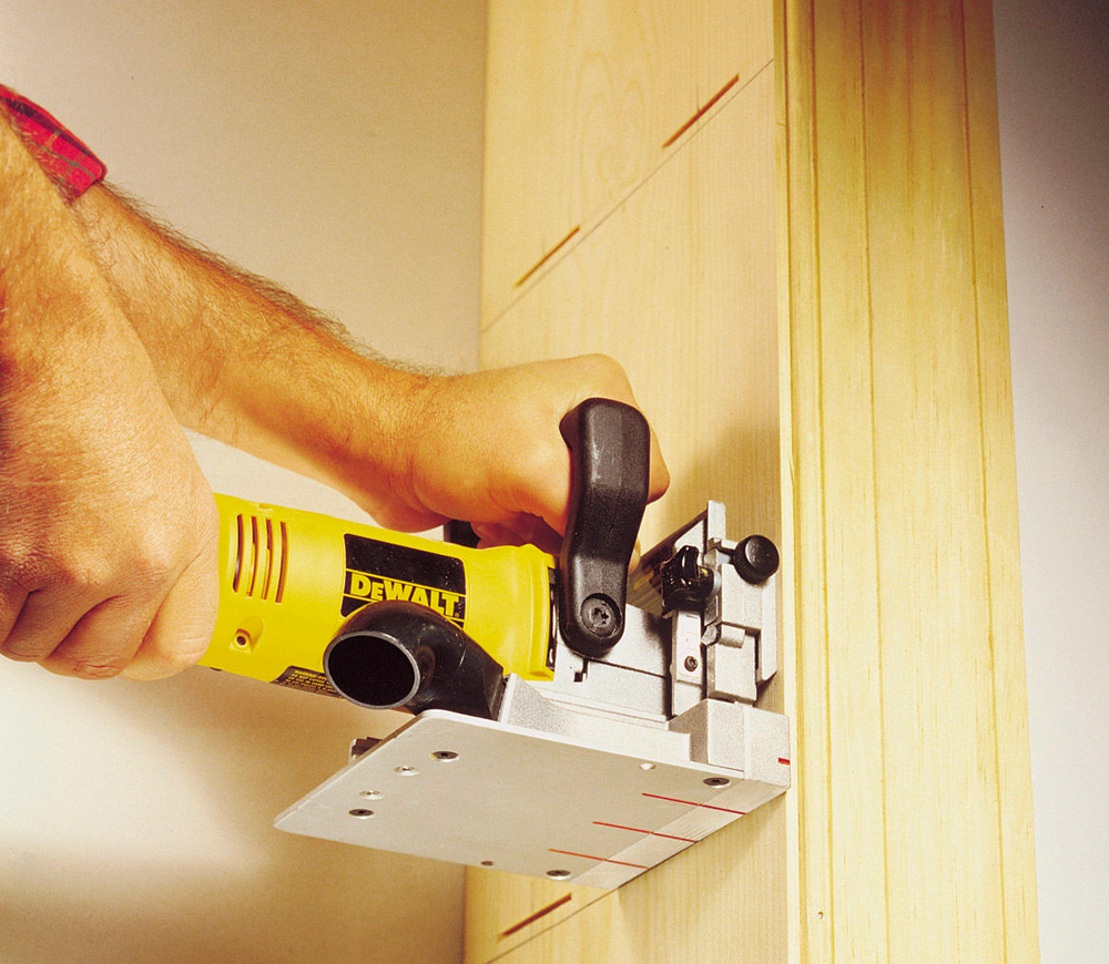 Mașină de frezat DEWALT DW682K 600w-5