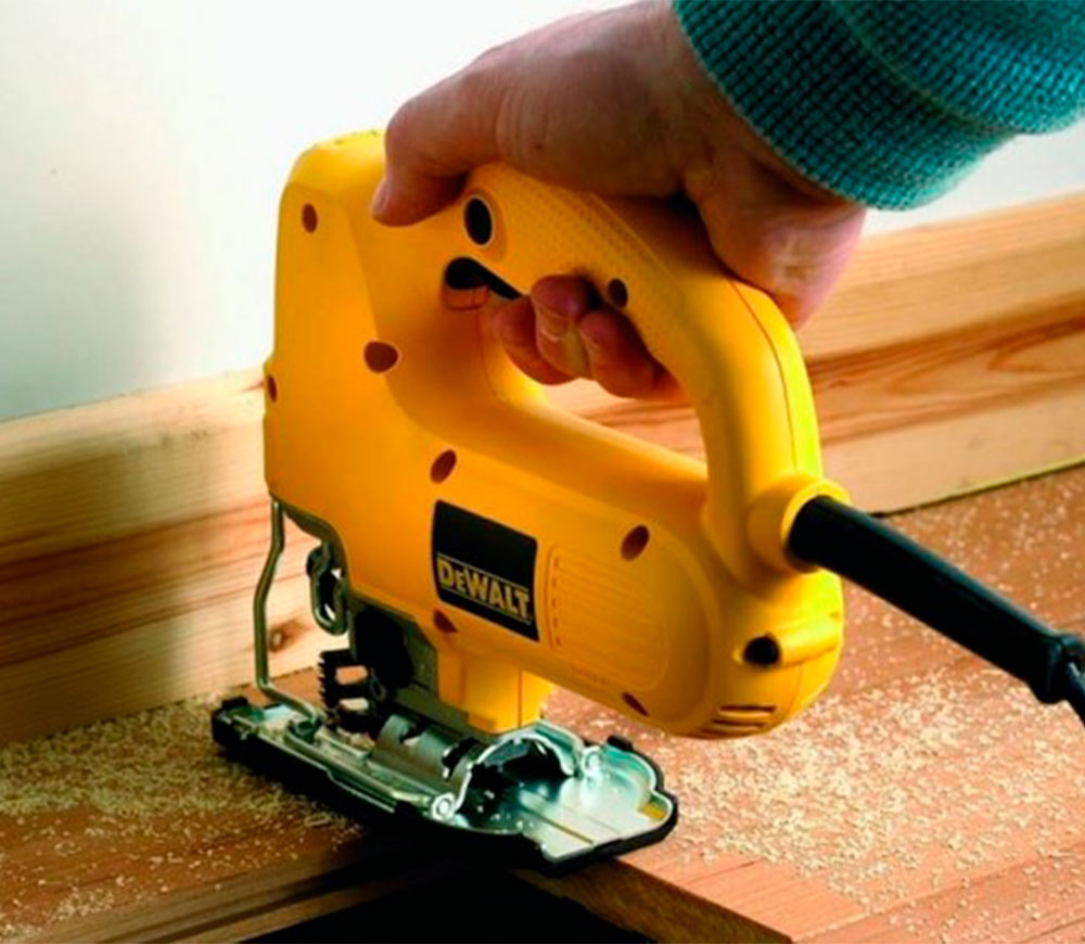 Fierăstrău pendular DEWALT DWE349 600w-7