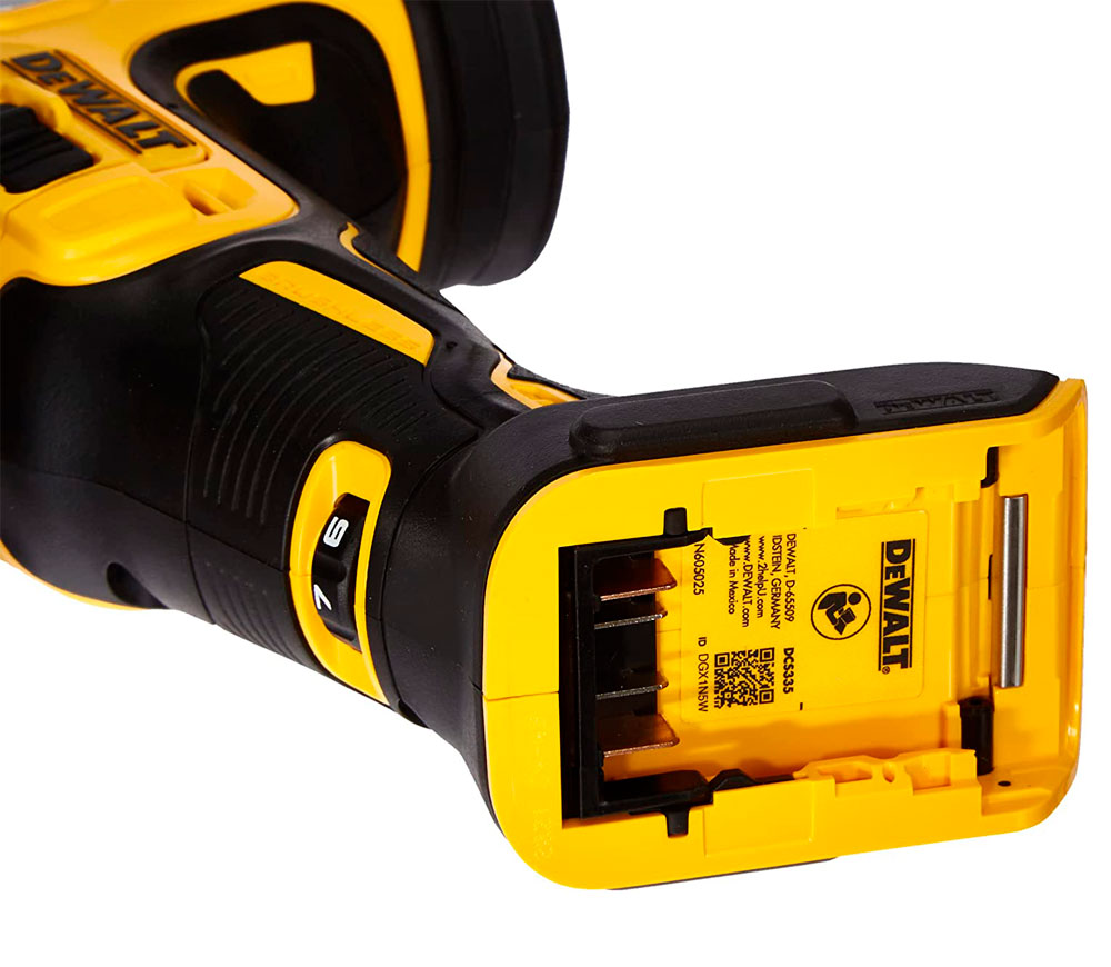 Fierăstrău pendular cu acumulator (fără baterii) DEWALT DCS335N-XJ 18V-5