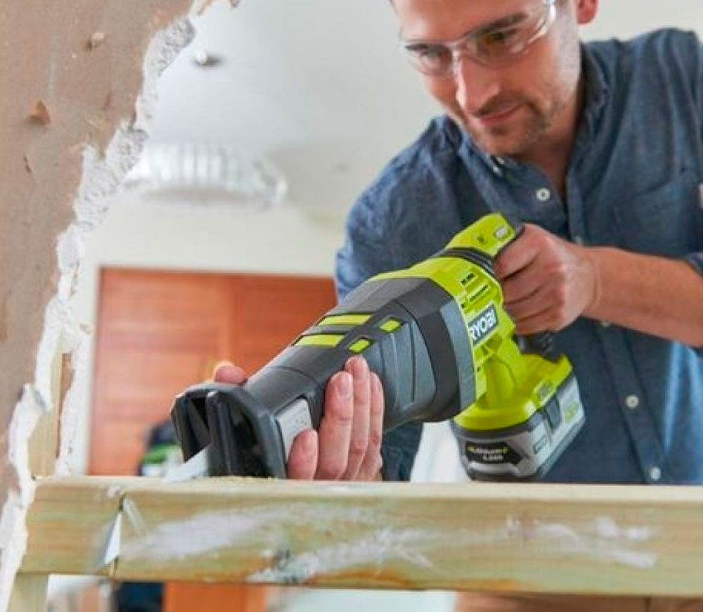Сабельная пила аккумуляторная (без аккумуляторов) RYOBI R18RS-0 18В-6