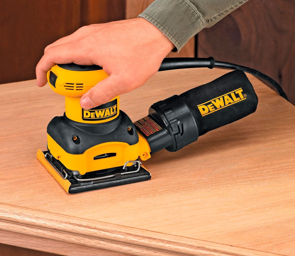 Mașină de șlefuit cu vibrații DEWALT D26441 230w-6