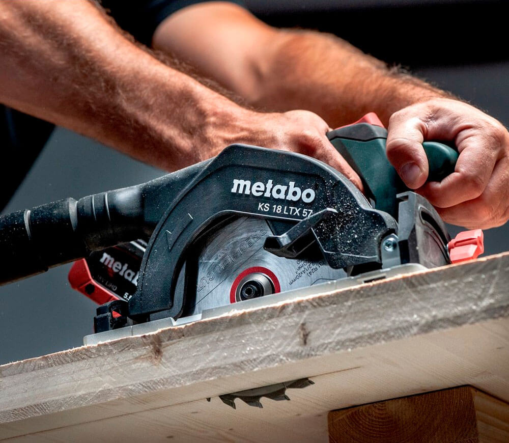 Дисковая пила аккумуляторная (без аккумуляторов) METABO KS18 LTX57 165мм 18В-7
