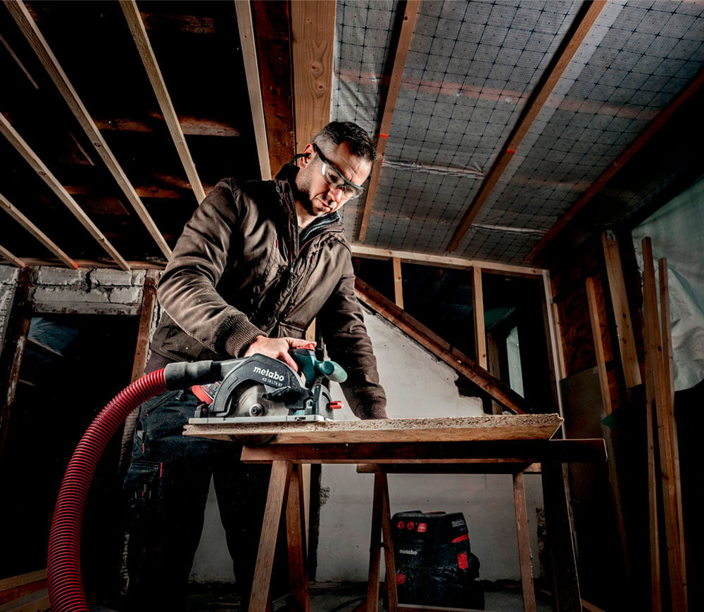 Дисковая пила аккумуляторная (без аккумуляторов) METABO KS18 LTX57 165мм 18В-8