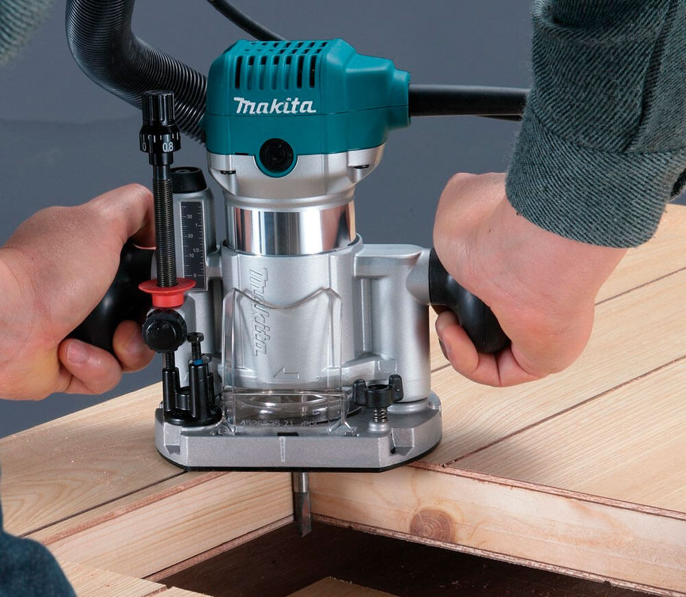 Mașină de frezat MAKITA RT0702CX2 710w-13