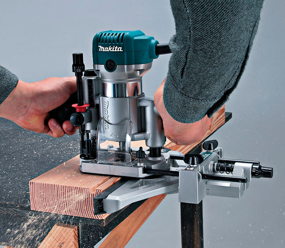 Mașină de frezat MAKITA RT0702CX2 710w-10