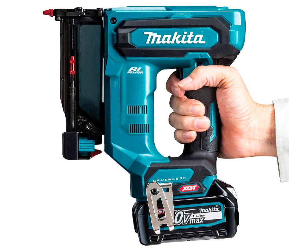 Capsator cu acumulator (fără baterii) MAKITA PT001GZ  40V-3