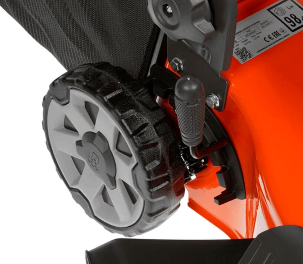 Mașină de tuns gazonul cu benzină Husqvarna LC151 510mm 3.54cp-6