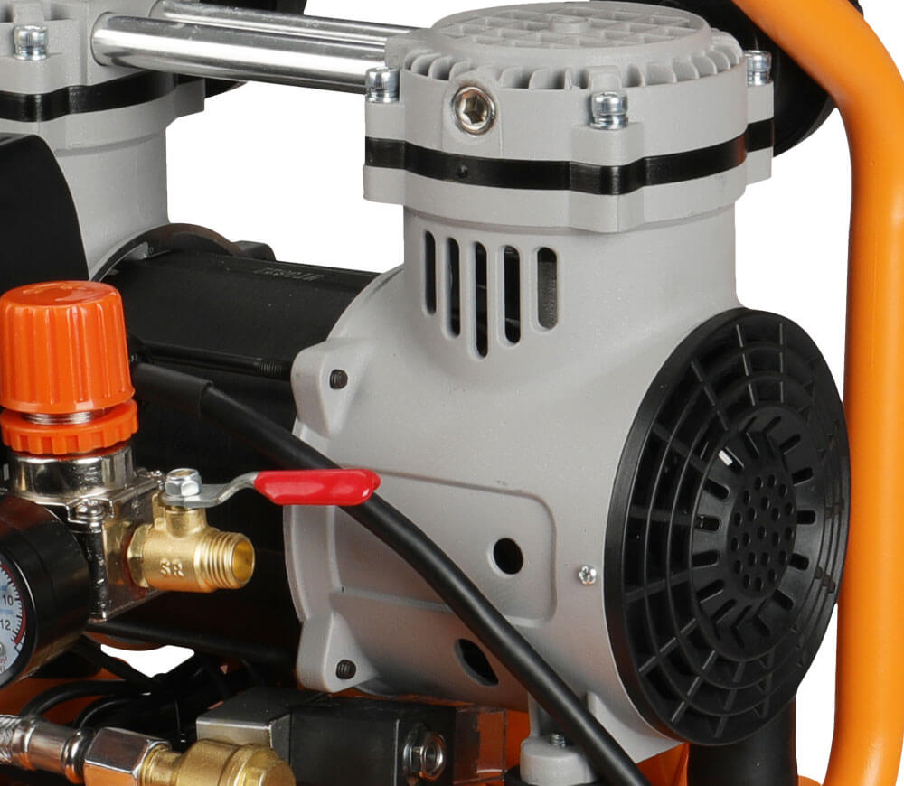 Compresor fără ulei HOTECHE A832610 135l/min 9L-4