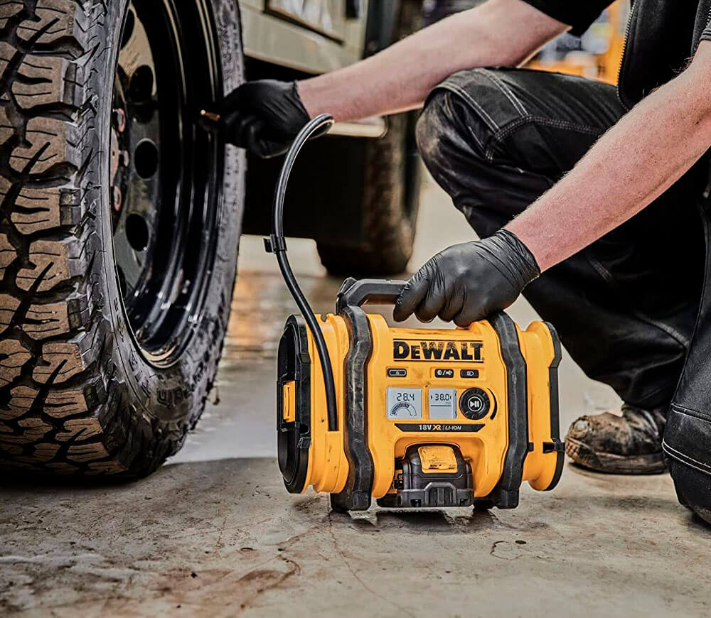 Compresor auto cu acumulator DEWALT DCC018N 6.2bar 0.6l/min-7