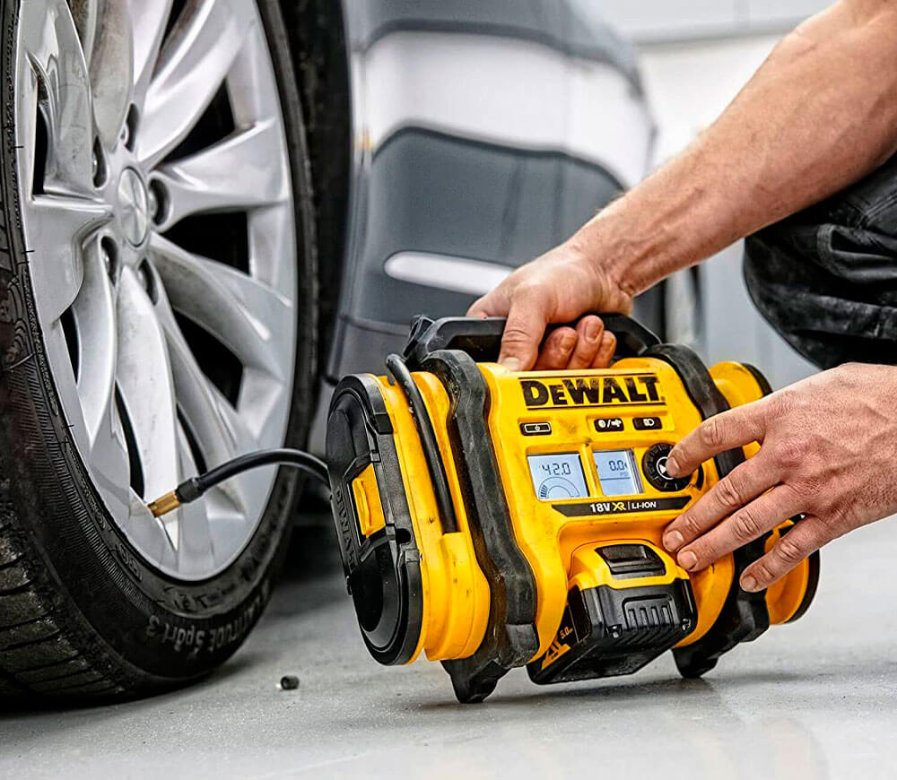 Compresor auto cu acumulator DEWALT DCC018N 6.2bar 0.6l/min-8