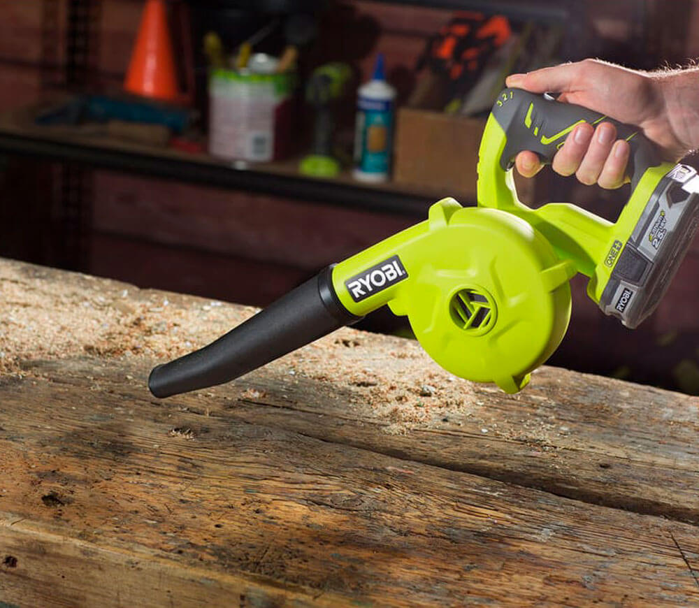 Suflantă cu acumulator (fără baterii) RYOBI R18TB-0 174l/min 18V-5