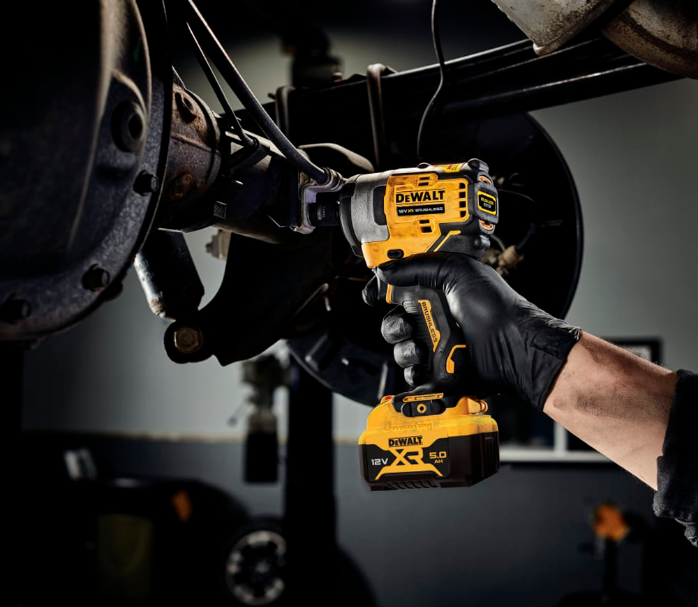 Mașină de înșurubat cu impact DEWALT DCF901P1G  500Nm-5