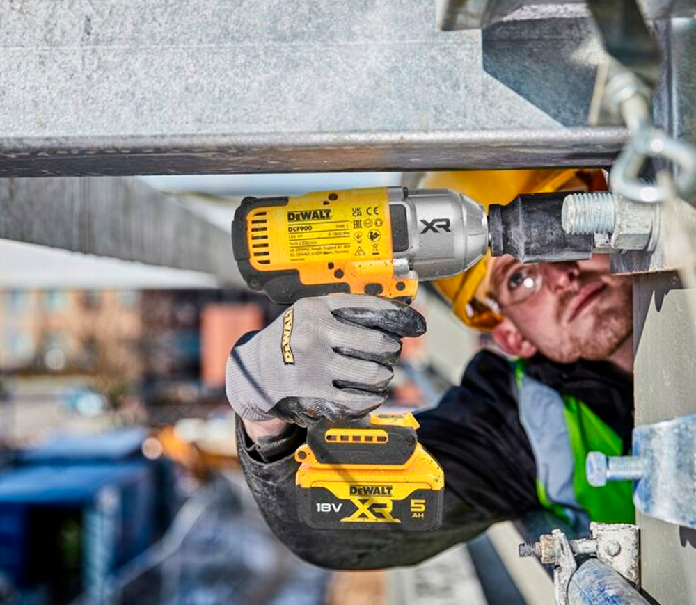 Mașină de înșurubat cu impact DEWALT DCF900P2T  1898Nm-5