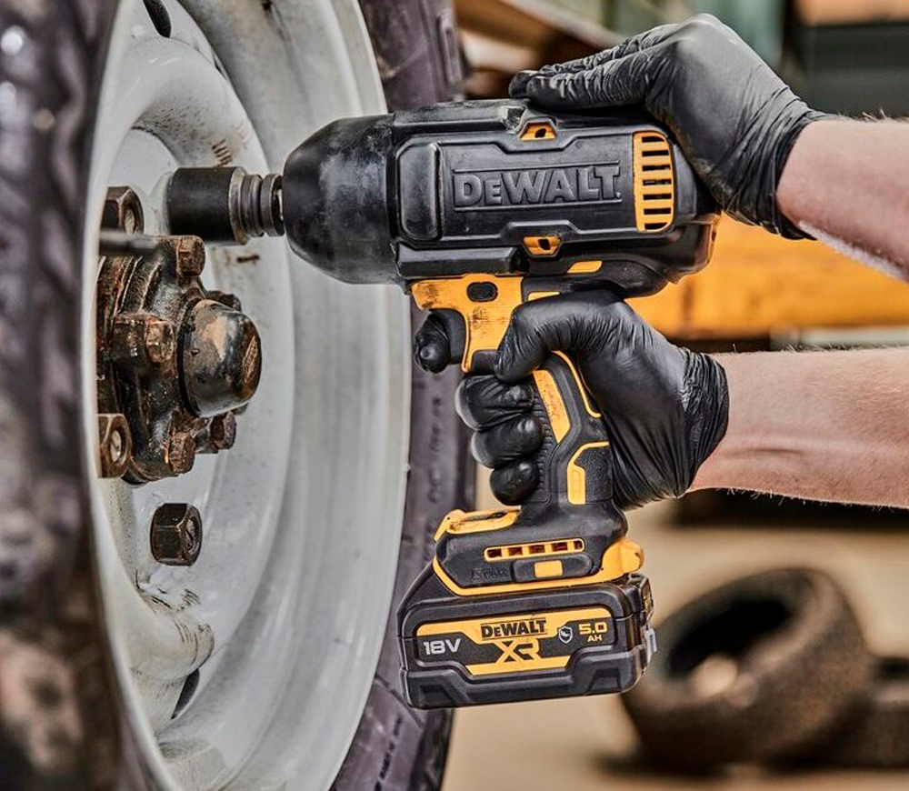 Mașină de înșurubat cu impact DEWALT DCF900P2T  1898Nm-6