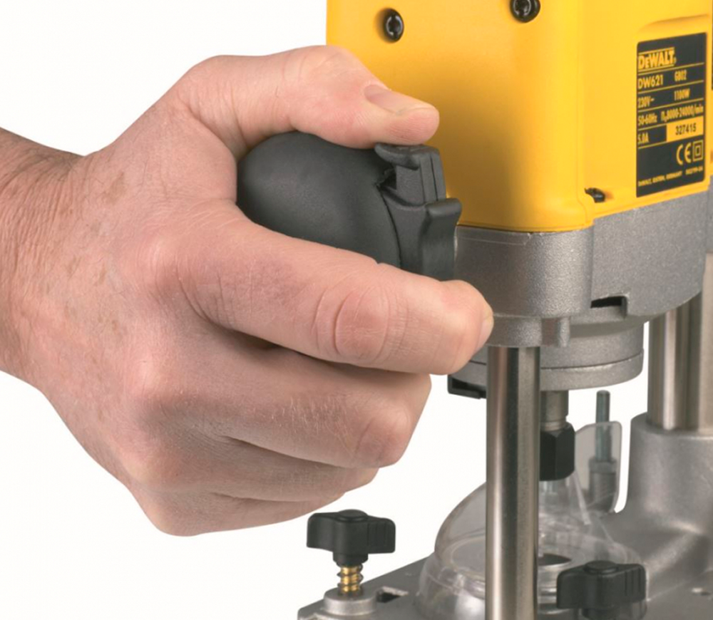 Mașină de frezat DEWALT DW621 1100w-7