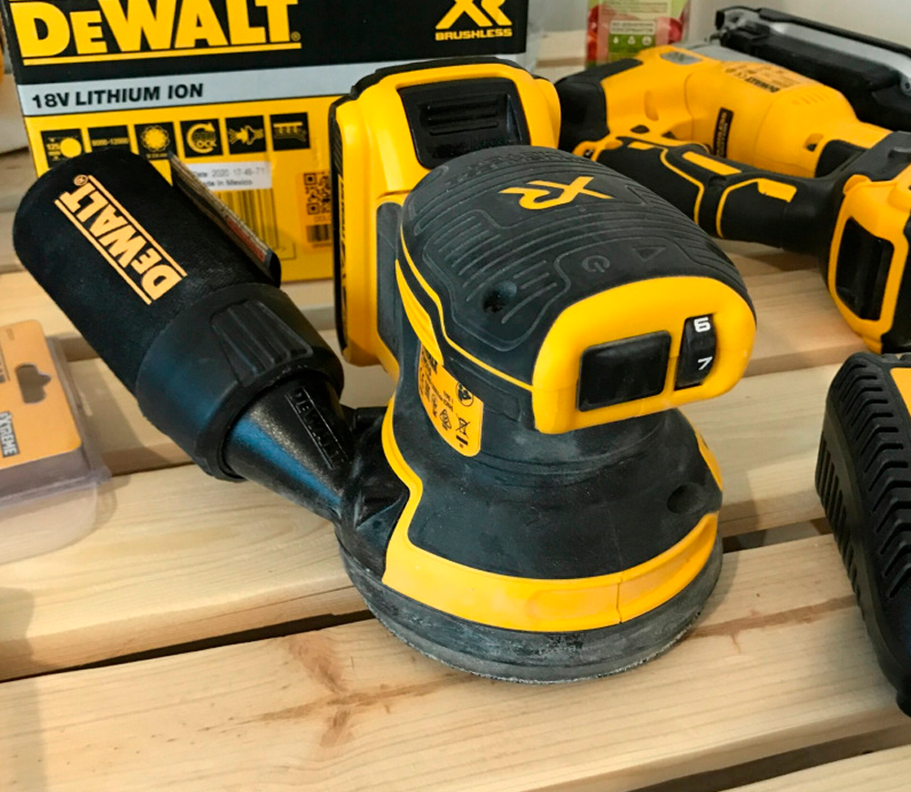 Mașină de șlefuit excentrică DEWALT DCW210N  125-4