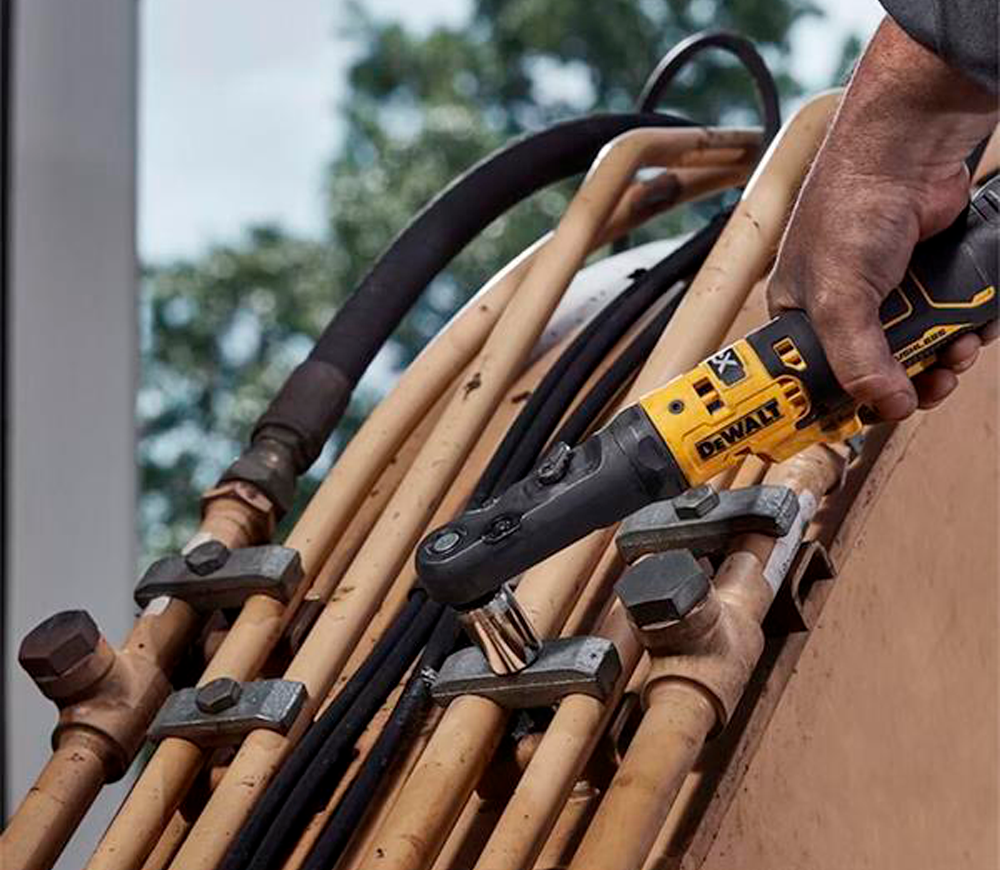 Аккумуляторная трещотка DEWALT DCF510N  75Нм-4