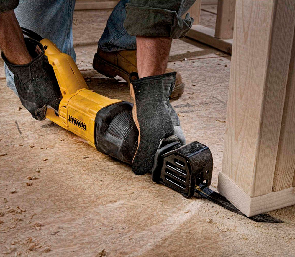 Fierăstrău sabie DEWALT DWE305PK-QS 1100w-5