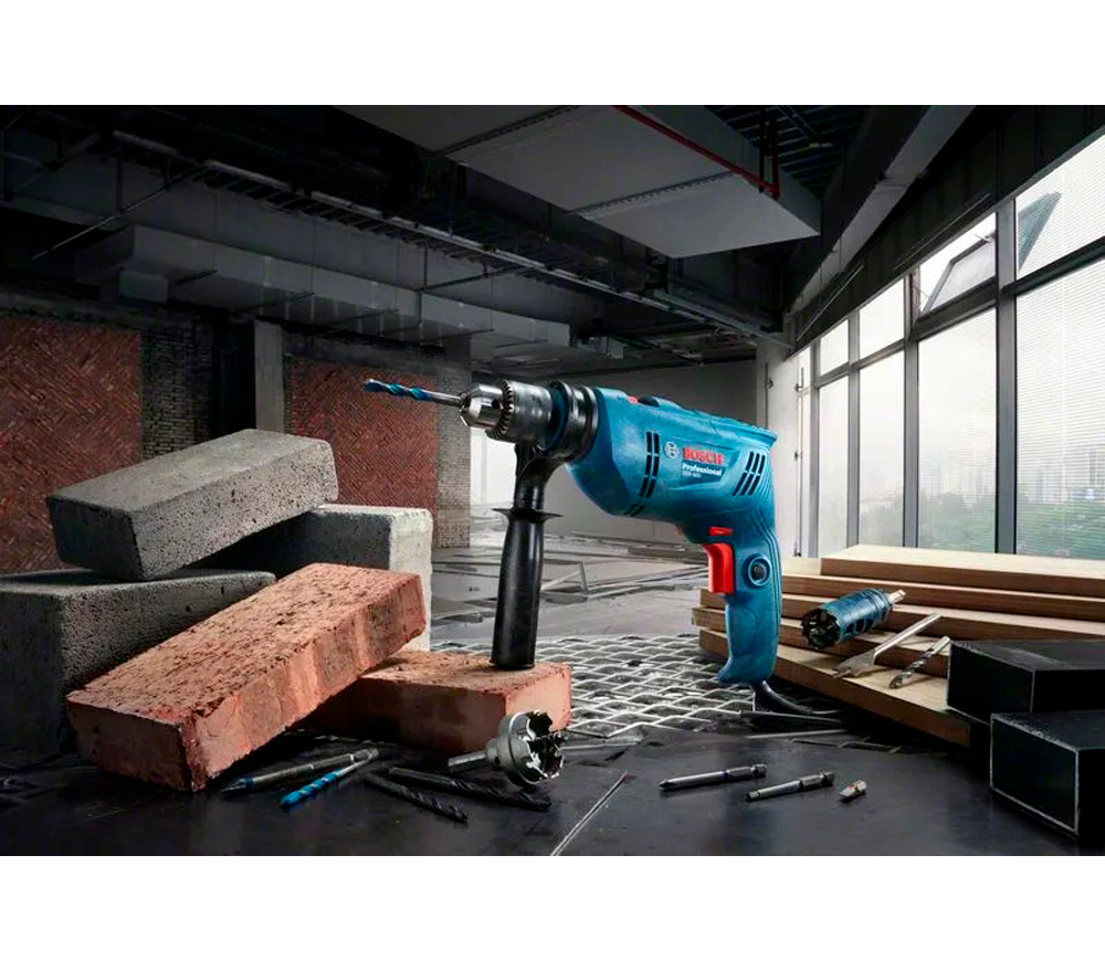 Mașină de găurit cu percuție BOSCH GSB 600  600w-6