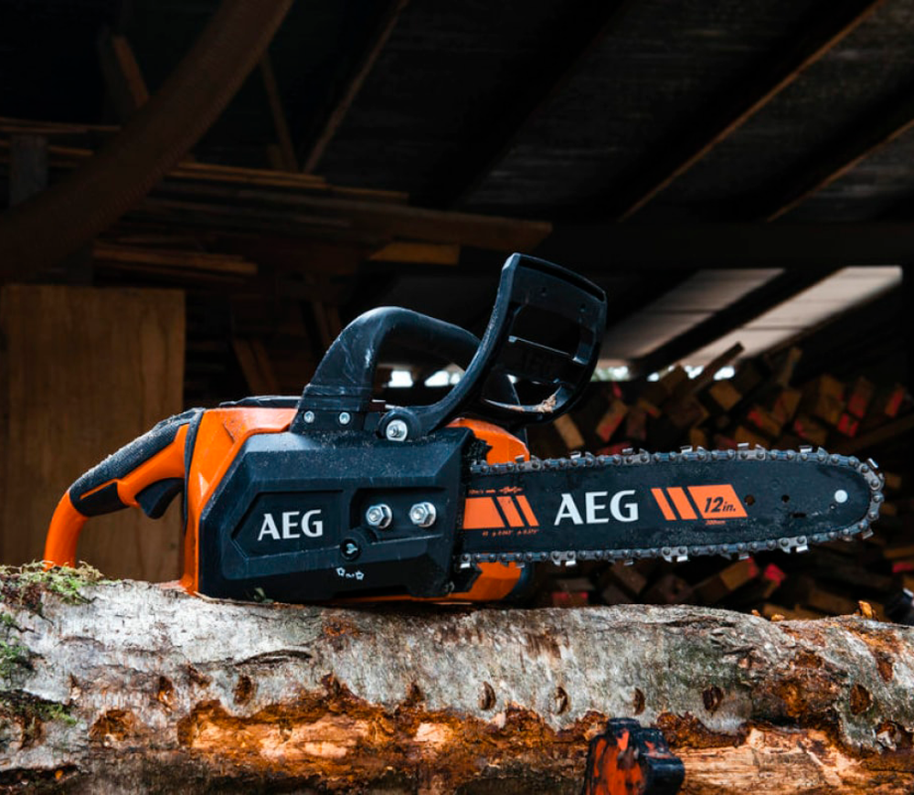 Цепная пила аккумуляторная (без аккумуляторов) AEG ACS18B30-0 300мм 18В-7