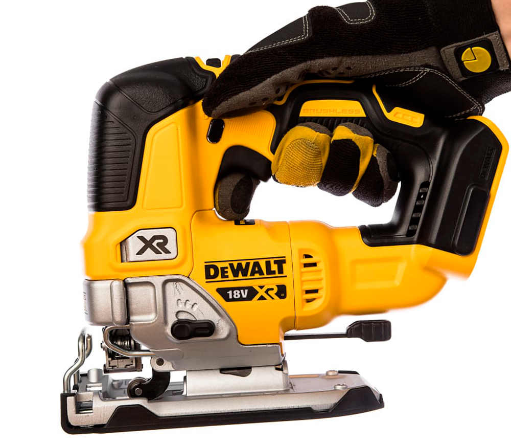 Fierăstrău pendular cu acumulator (fără baterii) DEWALT DCS334N 18V-7