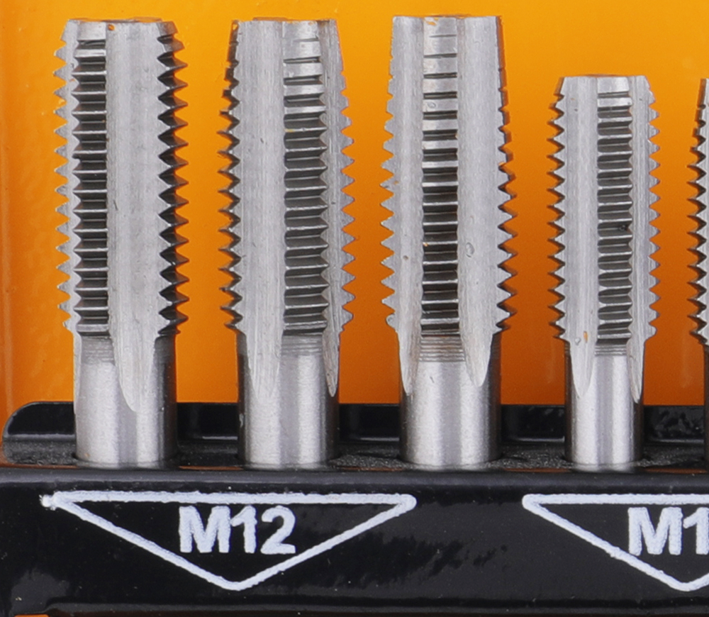 Set 32 filiere și tarozi HOTECHE 640203 M3-M12-3