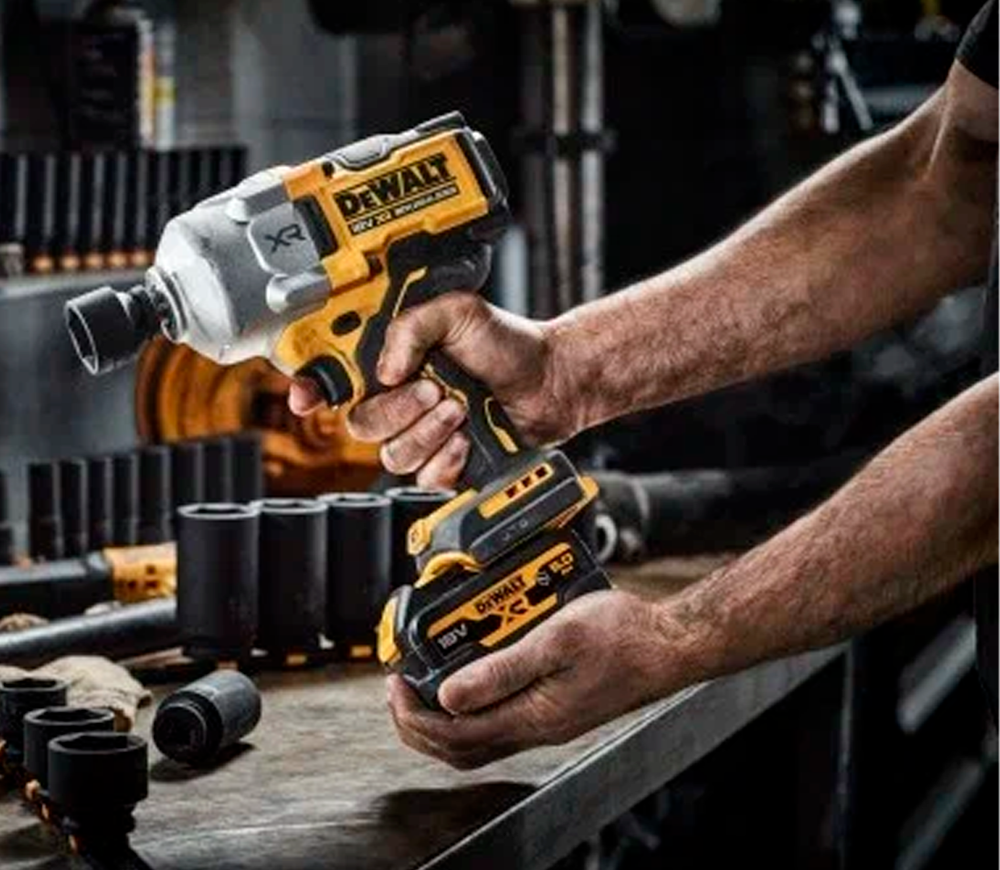 Mașină de înșurubat fără fir cu impact DEWALT DCF961H2T-QW  2372Nm-6