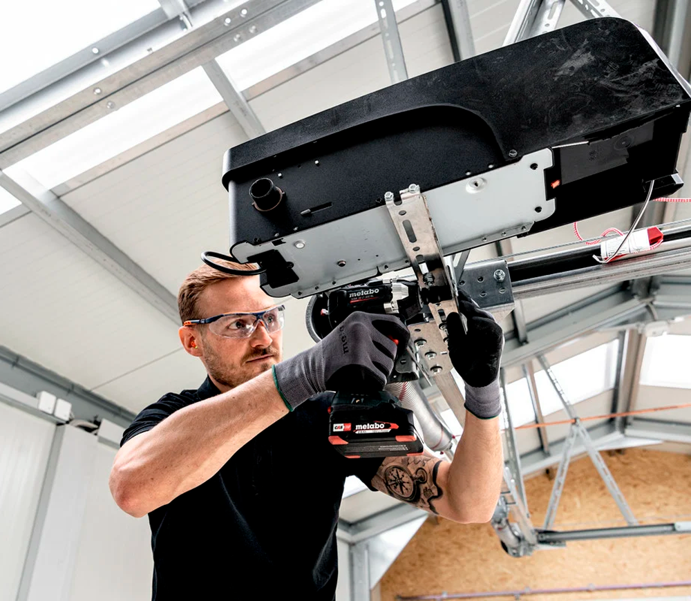 Mașină de înșurubat cu impact cu acumulator (fără bat) METABO METABO SSW 18 LT 300 BL 300Nm-5