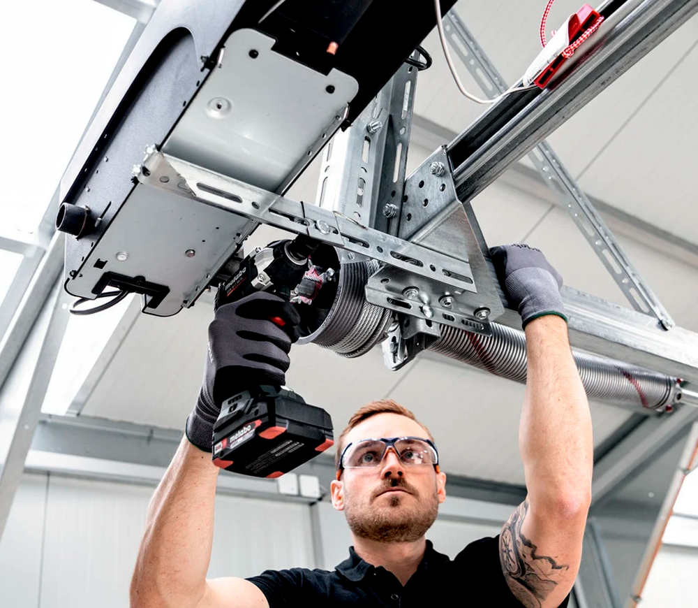 Mașină de înșurubat cu impact cu acumulator (fără bat) METABO METABO SSW 18 LT 300 BL 300Nm-6