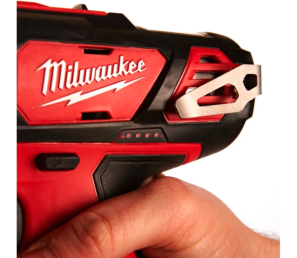 Шуруповёрт аккумуляторный MILWAUKEE M12 2BDD-201C 12В 2Ач-3
