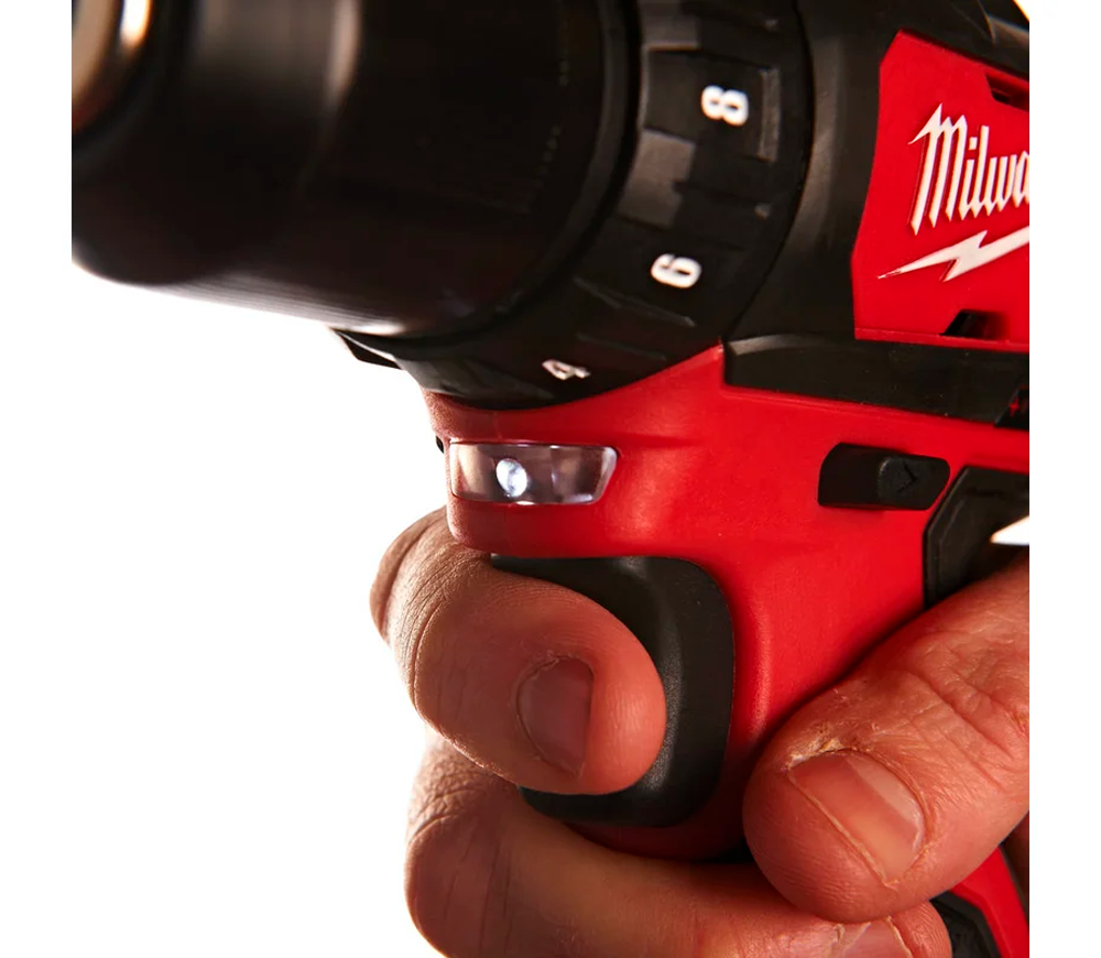 Шуруповёрт аккумуляторный MILWAUKEE M12 2BDD-201C 12В 2Ач-4