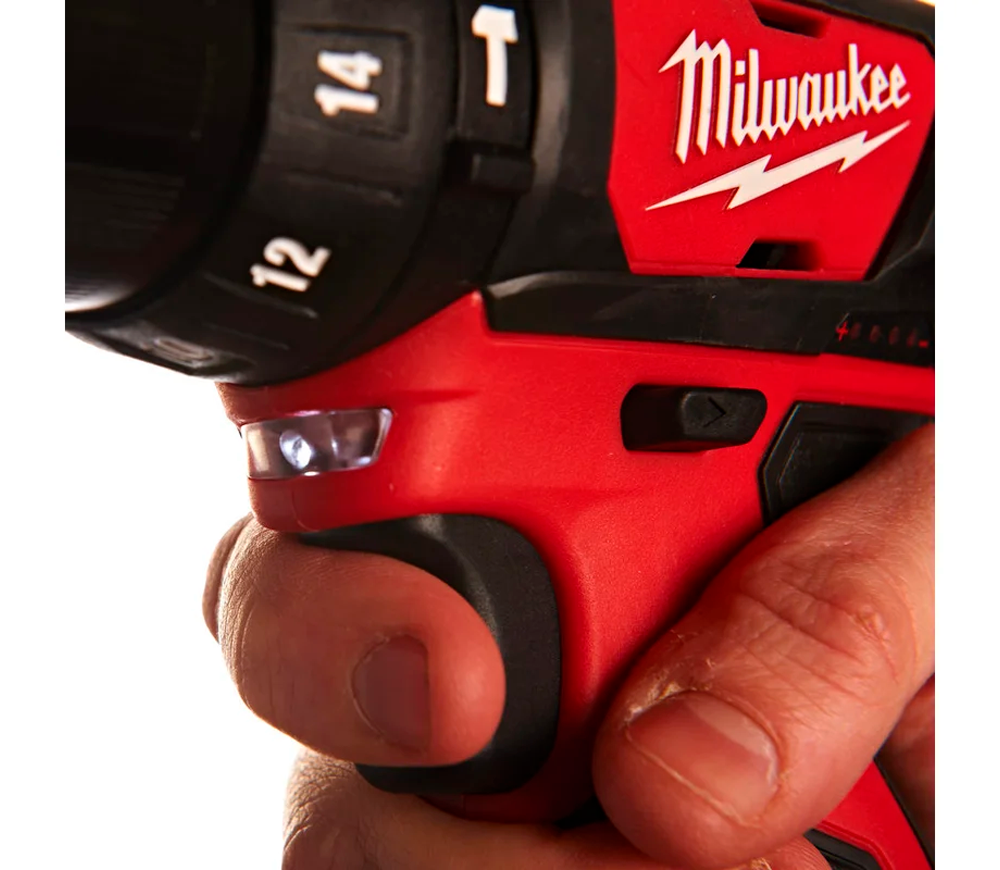 Mașină de înșurubat cu acumulator (fără bat.) MILWAUKEE M12 BPD-0 12V-4