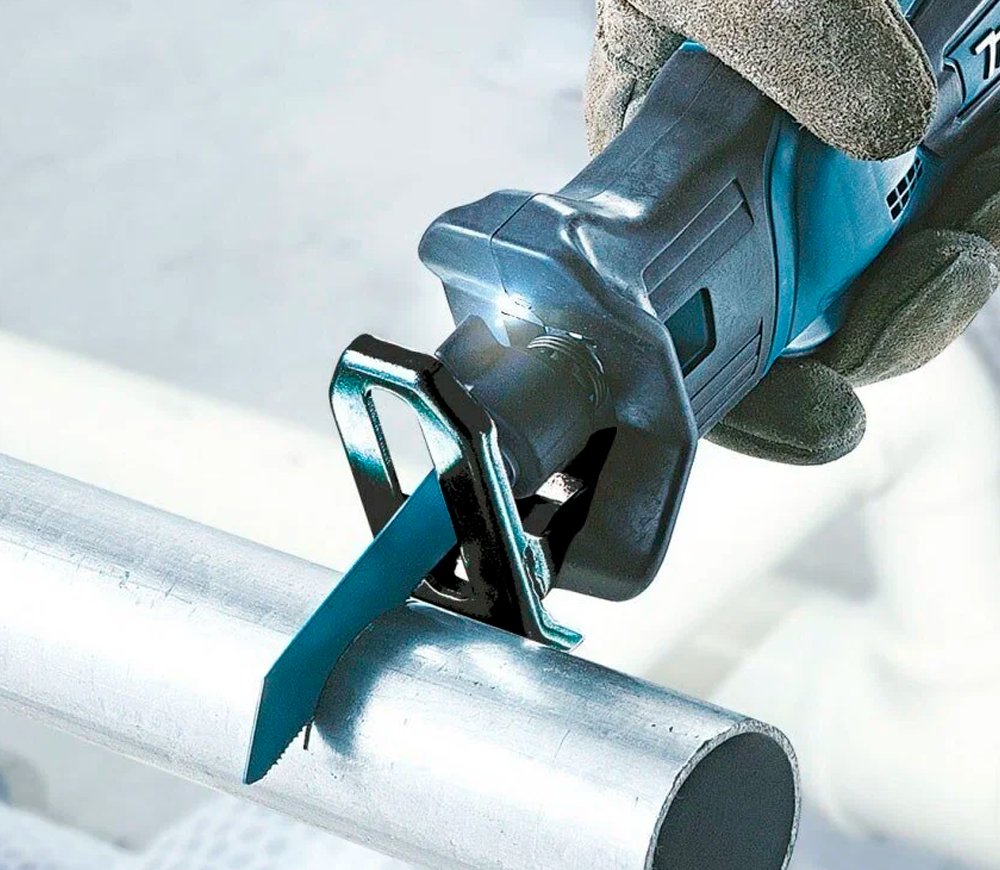 Fierăstrău sabie cu acumulator (fără bat) MAKITA DJR183Z 18V-6