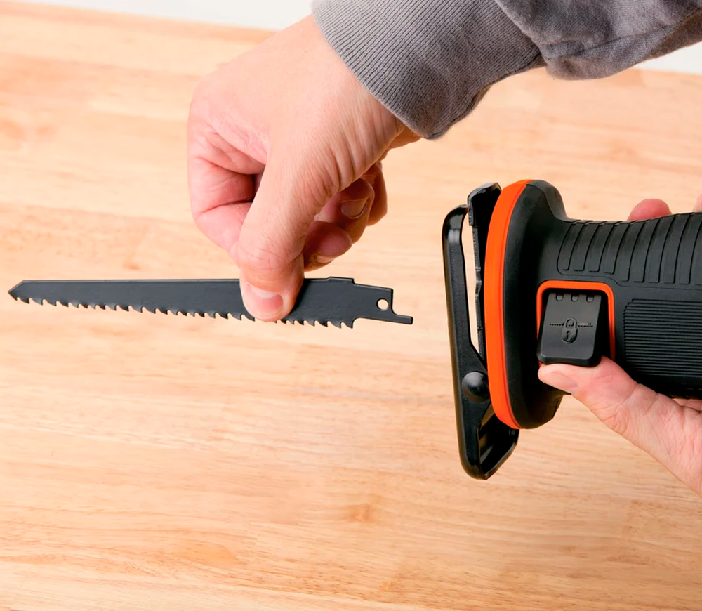 Fierăstrău sabie cu acumulator BLACK&DECKER BDCR18M1 18V 4Ah-5