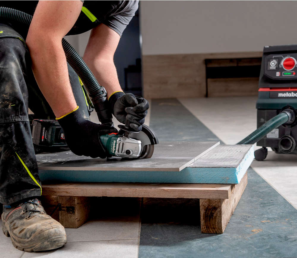 Угловая шлифмашина аккумуляторная (без АКБ) METABO W 18 L 9-125 125мм 18В-5