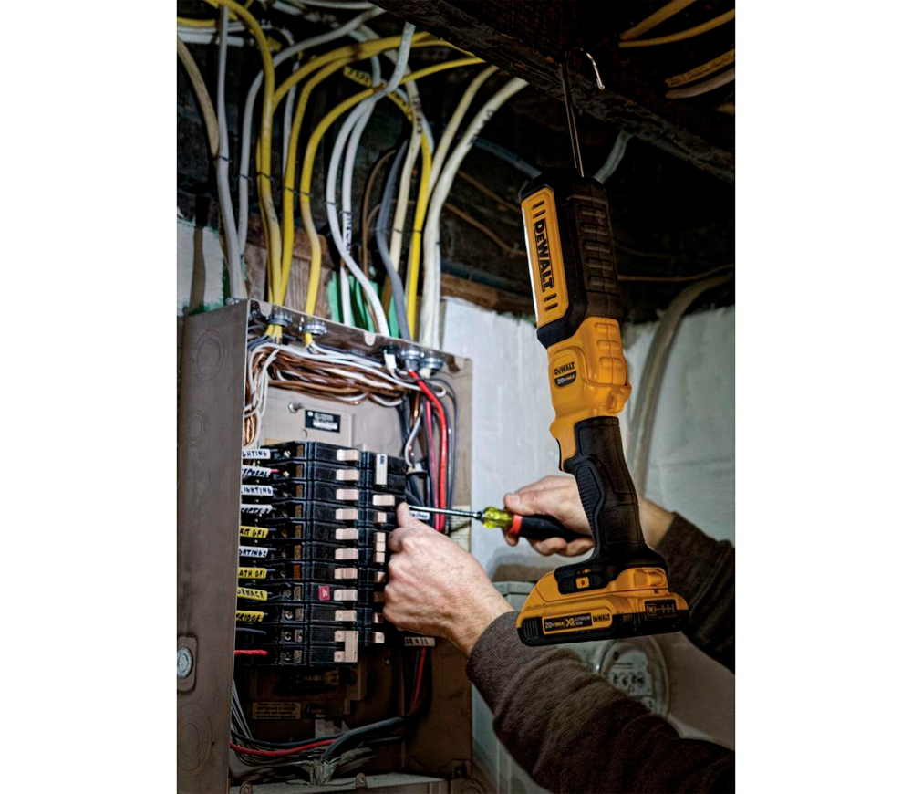 Lanternă construcții cu acumulator (fără bat) DEWALT DCL050-XJ 250/500lm 18V-6