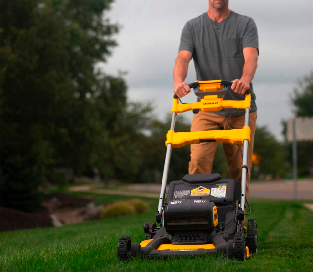 Mașină de tuns gazonul cu acumulator DEWALT DCMWSP156W2-QW 530mm 2x18V 8Ah-7