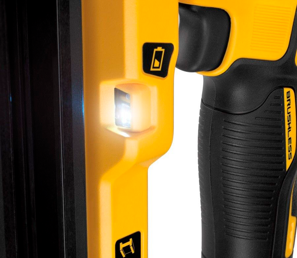 Nailer cu acumulator (fără bat) DEWALT DCN890N 120bat/min 18V-7