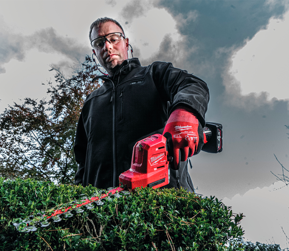 Trimmer gard viu cu acumulator (fără bat) MILWAUKEE M12FHT20-0 200mm 12V-7