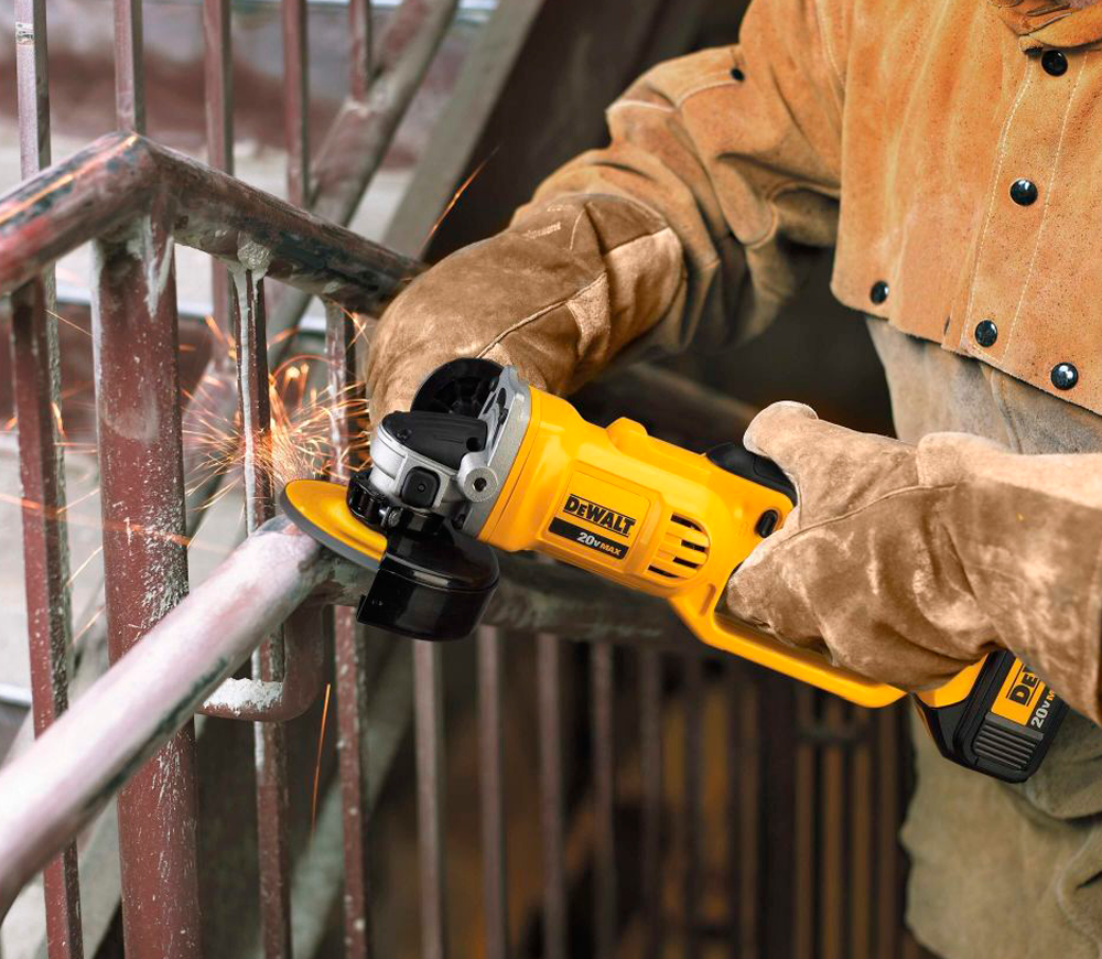 Set de instrumente cu acumulator DEWALT DCK384P2T 18V 5Ah-7
