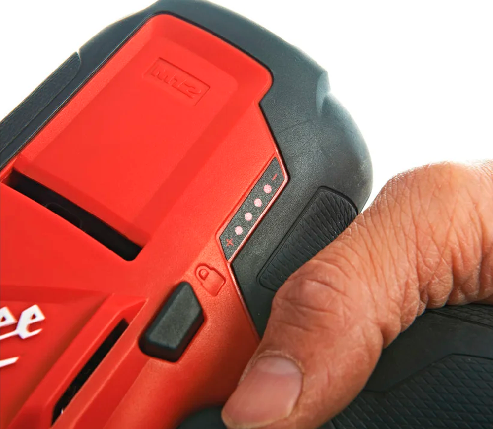Fierăstrău sabie cu acumulator (fără bat) MILWAUKEE M12 CHZ-0 12V-3
