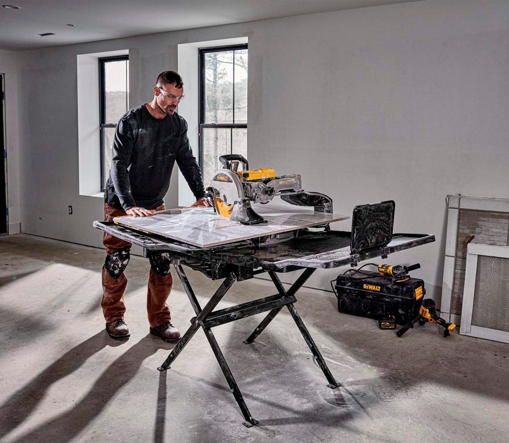 Плиткорез электрический 1600вт 610мм DEWALT D36000-9