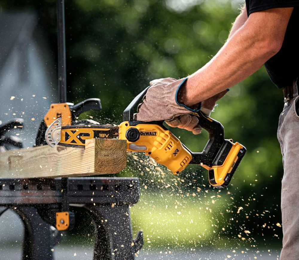 Цепная пила аккумуляторная (без АКБ) DEWALT DCMPS520N 200мм 18В-8