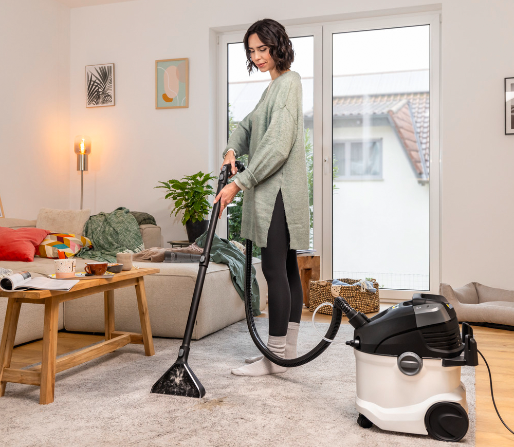 Aspirator cu curațare umedă KARCHER SE 5 1000w 210mbar 4/4L-5